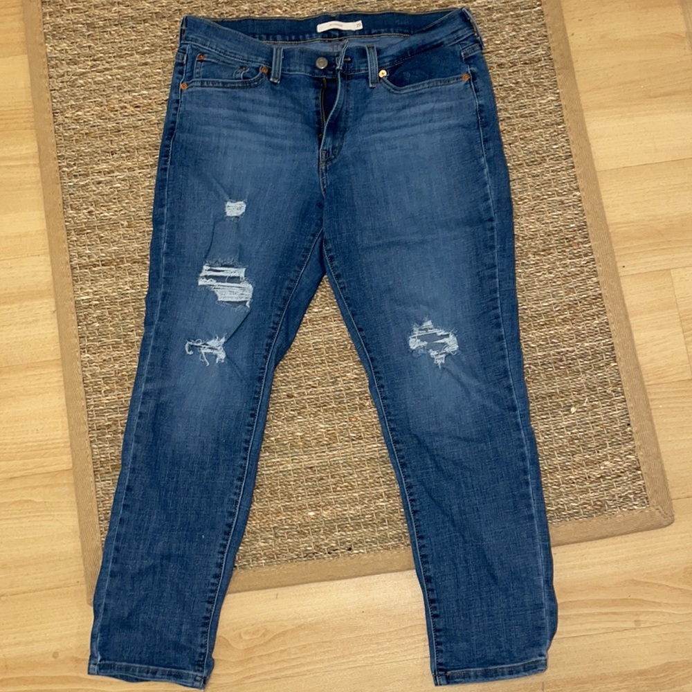 Levi’s women boyfriend jean, ripped detailing size 29 - Picture 3 of 6